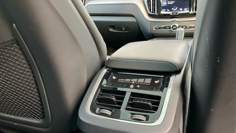 Volvo Xc60 2.0 B5P [250] R DESIGN Pro 5dr AWD Geartronic Petrol Estate